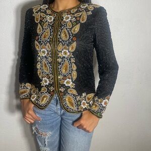 SEQUINS Black and gold